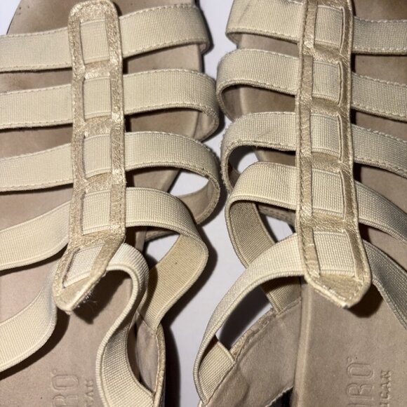 Munro American Women's Sandals Size 8 Darian Stretch Low Heel Beige & Gold - Picture 6 of 7